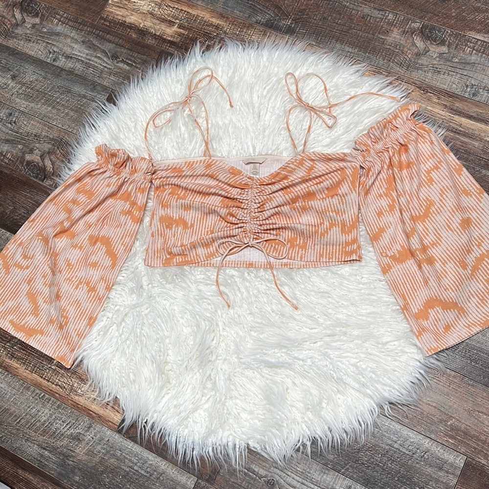 H&M Off The Shoulder Bell Sleeve Crop Blouse